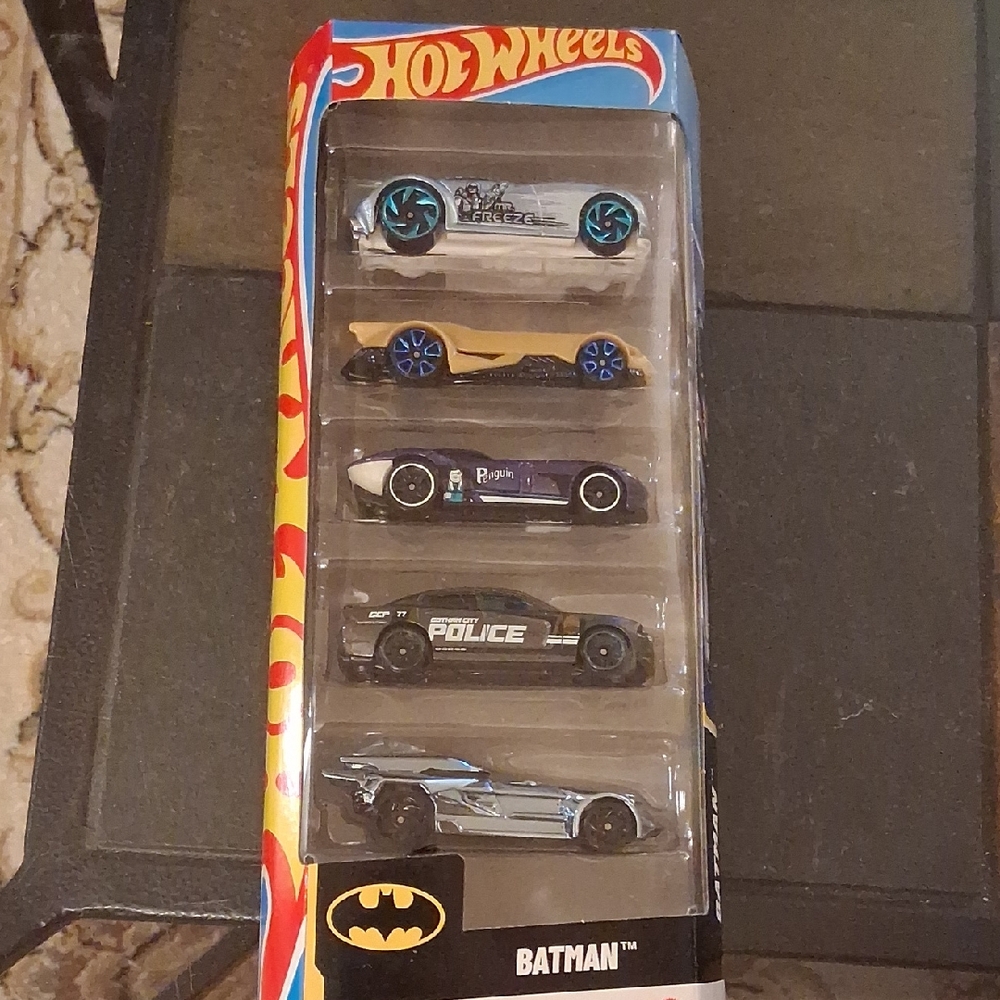 HOT WHEELS BATMAN CAR PACK